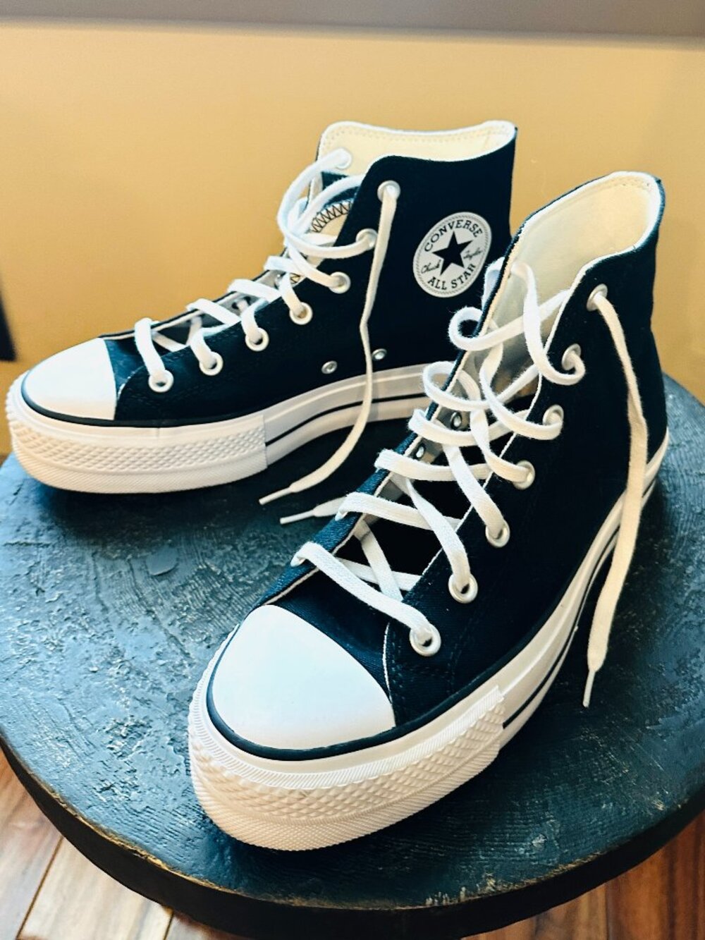 CONVERSE ALL STARS BLACK HIGH RISE PLATFORM SIZE 9 NWOT
